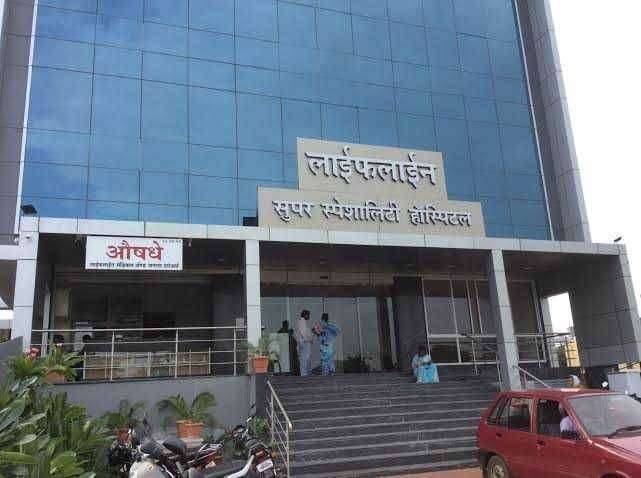 पंढरपुरातील लाईफलाईन सुपर स्पेशालिटी हॉस्पिटल विरोधात आमरण उपोषण....