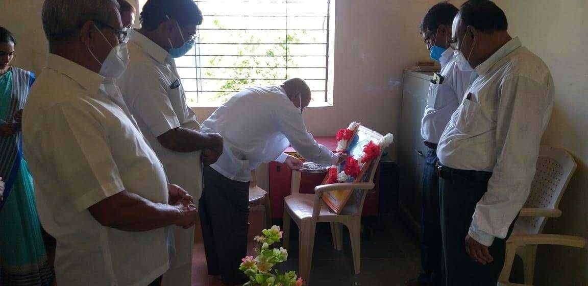 फैजपूर येथील कुसुमताई चौधरी विद्यालयात शिक्षक दिन साजरा व शिक्षक दिनानिमित्त वक्तृत्व स्पर्धेचे आयोजन