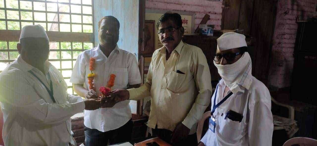 कोर पावली येथे शिक्षकांना सत्कार