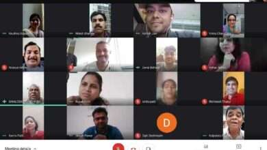 एरंडोल येथील माजी विद्यार्थ्यांनी साजरा केला ऑनलाइन शिक्षकदिन साजरा...