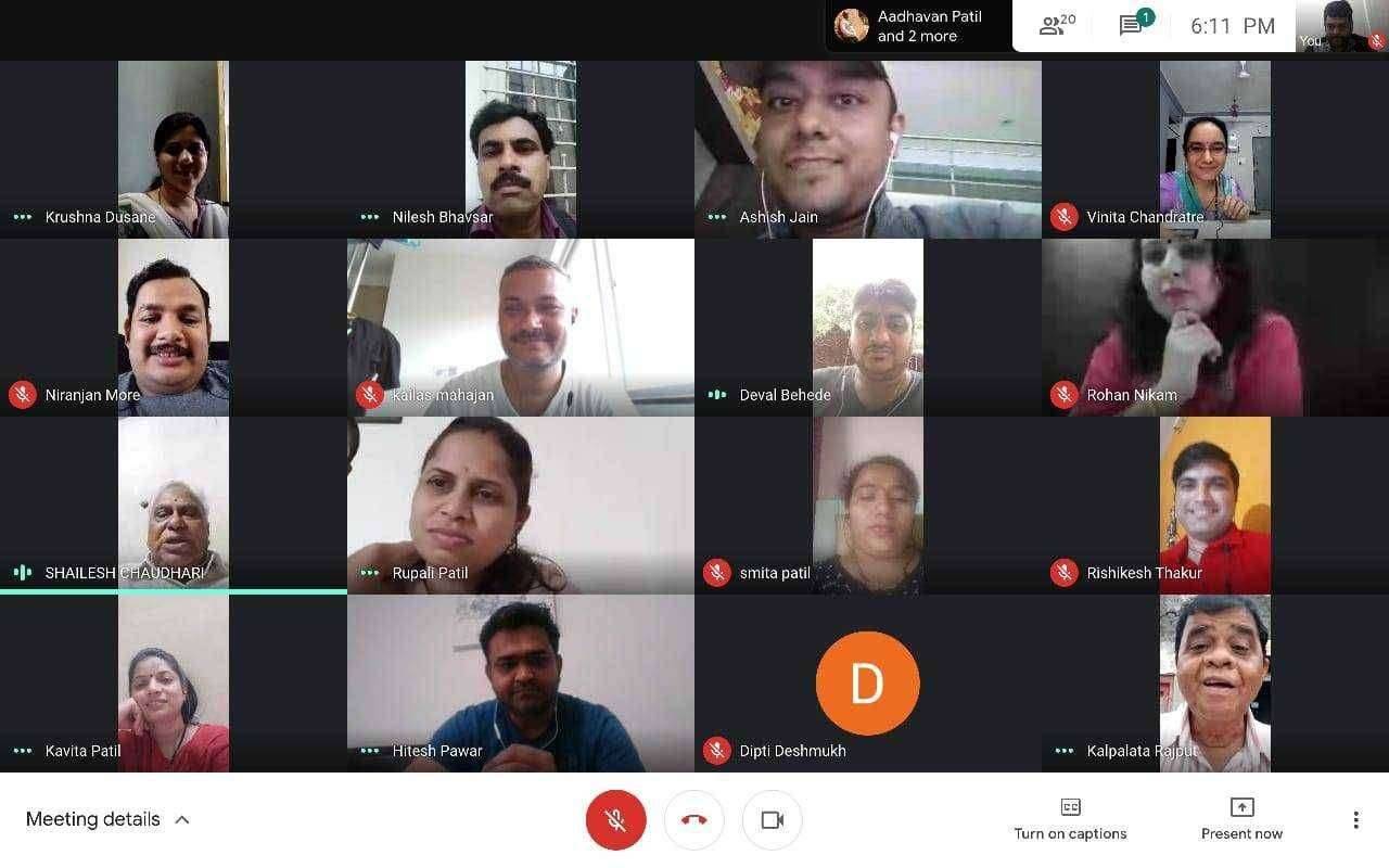 एरंडोल येथील माजी विद्यार्थ्यांनी साजरा केला ऑनलाइन शिक्षकदिन साजरा...