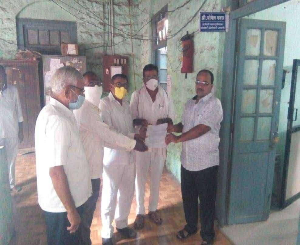 मौजे दहिवद बु गावाच्या पूर्वेकडील सोनखेडी शिवारालगत शेतकऱ्यांना शेत रस्ता मिळणे बाबत तहसिलदार यांना दिले निवेदन