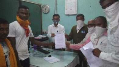 भडगाव ते वलवाडी रस्त्यावर खड्डा की खड्ड्यात रस्ता…. ग्रामस्थांनी दिला चक्काजाम आंदोलनाचा ईशारा…. सा.बां.विभागाला दिले उपोषणाचे निवेदन….