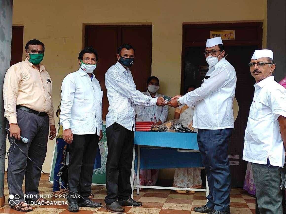 मुलांना आदर्श बनवण्यासाठी पालकांचा सहभाग महत्वाचा मुख्याध्यापक संघाचे जिल्हाध्यक्ष प्रकाश गोसावी यांचे प्रतिपादन