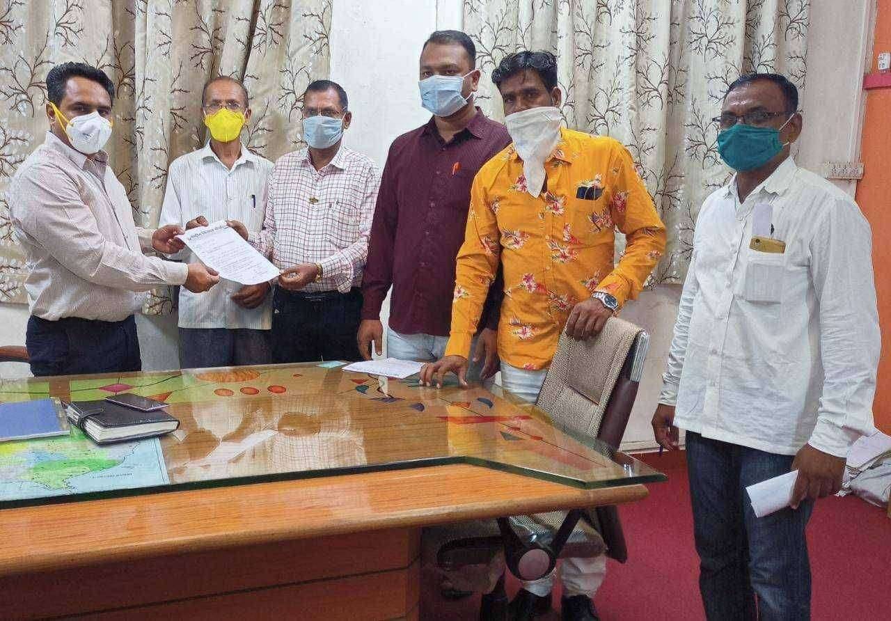 अमळनेरात राष्ट्रीय किसान मोर्चा ने केंद्र सरकारच्या किसान विरोधी कायद्याचा केला विरोध