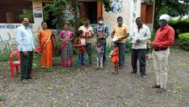 खामखेडा प्राथमिक शाळेत डोनेट बुक उपक्रमानंतर्गत सैनिका कडून पुस्तके दान