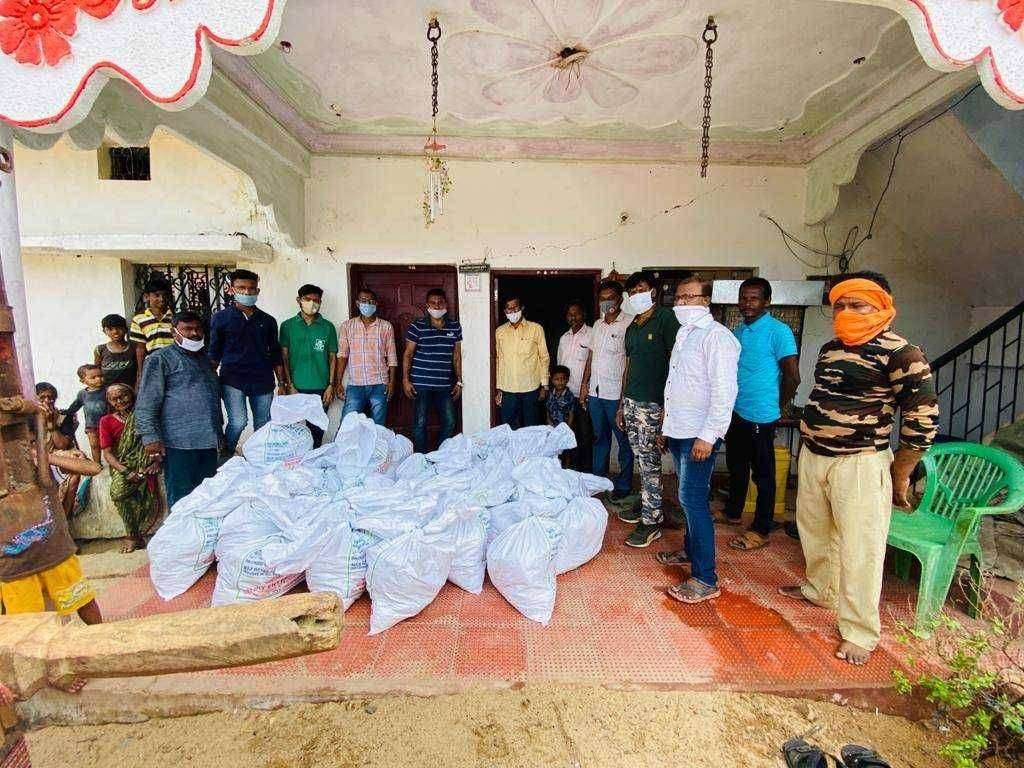 नागभीड मधील सेवाभावी संस्थांची मदत पोचली पूरग्रस्त भागात..!