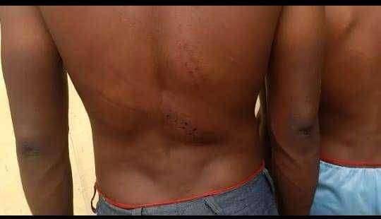 ? Big Breaking..आदिवासी युवकांना वनविभागाच्या कर्मचाऱ्यांची मारहाण खेकडे पकडण्यासाठी गेले होते युवक...८ वन कर्मचार्‍यावर गुन्हे दाखल