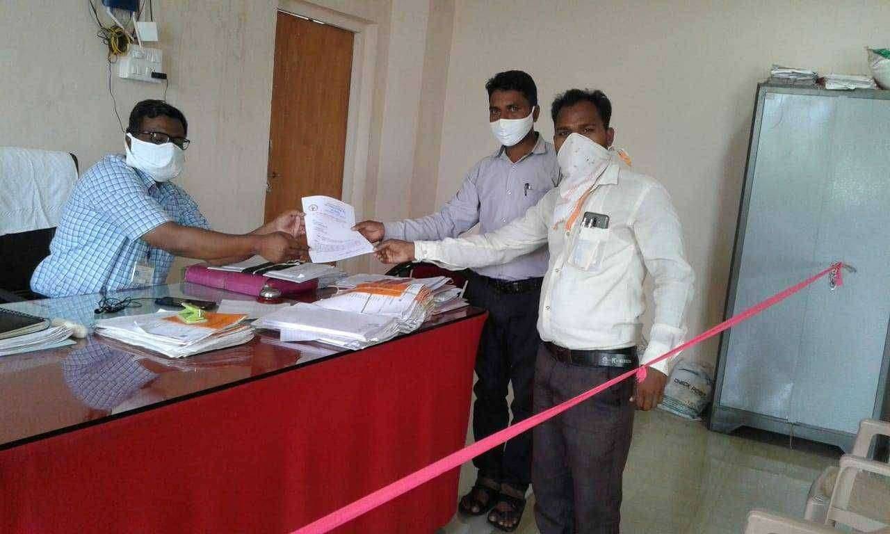 पत्रकार पांडूरंग रायकर यांच्या परिवारास तात्काळ ५० लाख रूपयांची मदत द्यावी प्रेस संपादक व पत्रकार सेवा संघ, नंदुरबार जिल्ह्याच्या वतीने मागणी