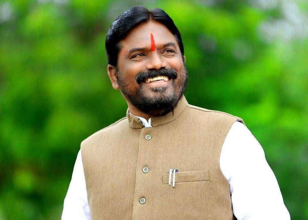 जिल्हा परिषद अधिकाऱ्यांच्या गाड्याच्या खर्च सेस फंडातून का दिला जातो ; प्रा. सुभाष माने आव्हान