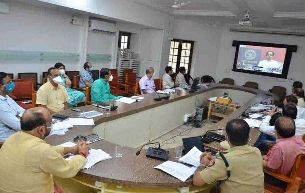 जिल्ह्यातील आरोग्य सुविधांसाठी दहा कोटी रुपयांची मागणी :: पालकमंत्री गुलाबराव पाटील