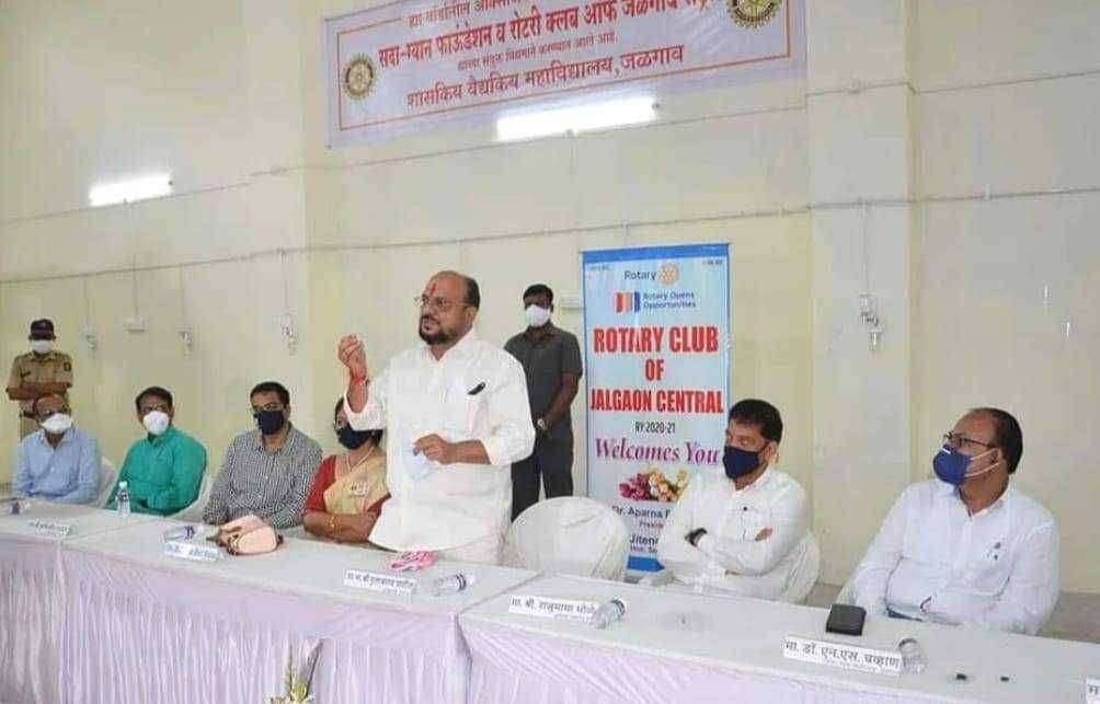 कोरोनाची साखळी तोडण्यासाठी सर्वांच्या एकजुटीने जिल्हा अत्याधुनिक सुविधांनी होतोय सज्ज : पालकमंत्री गुलाबराव पाटील