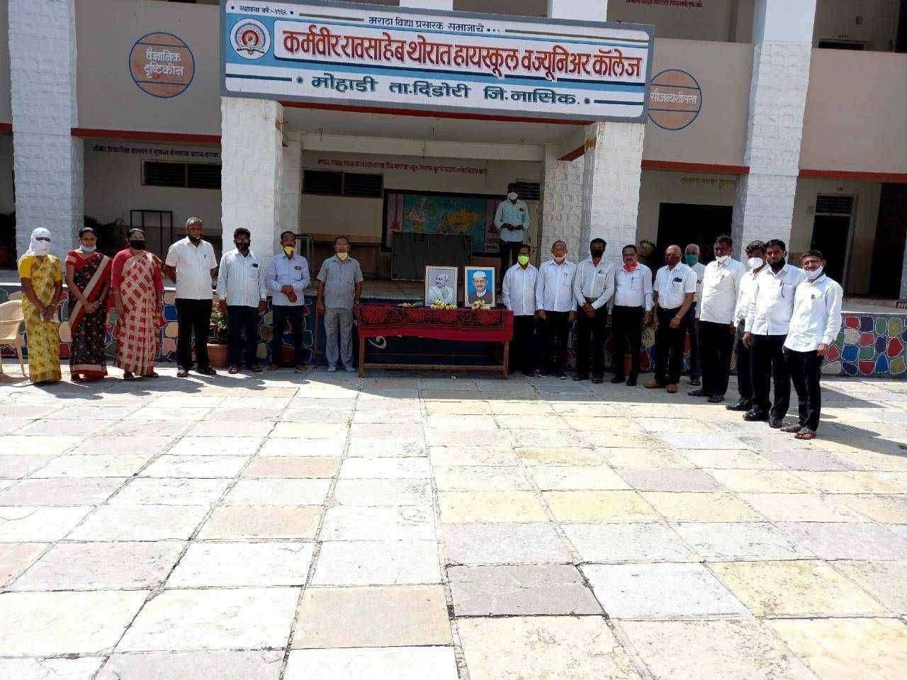 थोरात विद्यालयात राष्ट्रपिता महात्मा गांधी व लालबहादुर शास्त्री यांची जयंती उत्साहात संपन्न