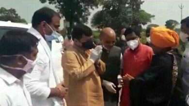 विधानपरिषदेचे विरोधी पक्षनेते प्रविण दरेकर यांची शनि देवस्थान सदिच्छा भेट