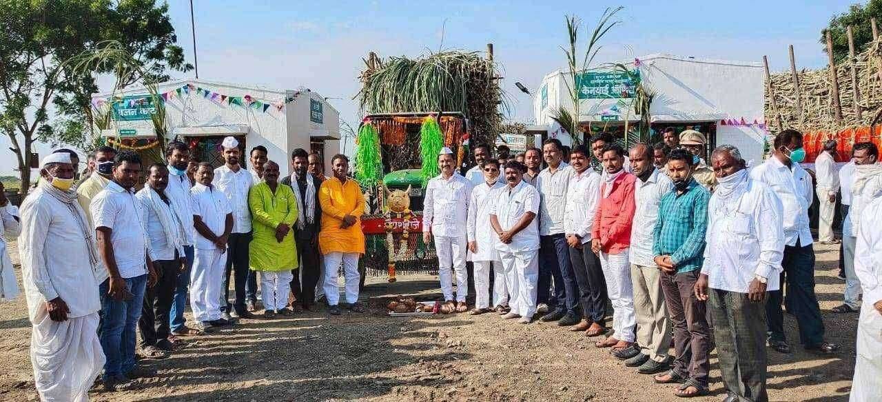 धाराशिव साखर कारखाना युनिट१च्या ❝८व्या गळीत हंगामाला मोळी पुजन❞ करून सुरूवात:- चेअरमन अभिजीत पाटील
