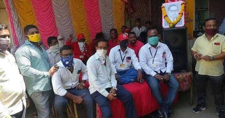 मनमाड येथे महाराष्ट्र नगरपालिका कामगार कर्मचारी संघटना तर्फे अमरण उपोषण...