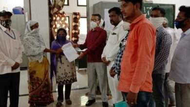 हाथरस घटनेतील आरोपींना कोठोर कारवाई करा - जामनेर शिवसेनाशहर व महिला आघाडीचं तहसिलदारांना निवेदन