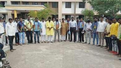 उत्तर प्रदेशमधील मनीषा वाल्मिकी या तरुणीवर झालेल्या बलात्काराच्या निषेधार्थ आज तहसिल कार्यालयासमोर एक दिवसाचे धरणे आंदोलन