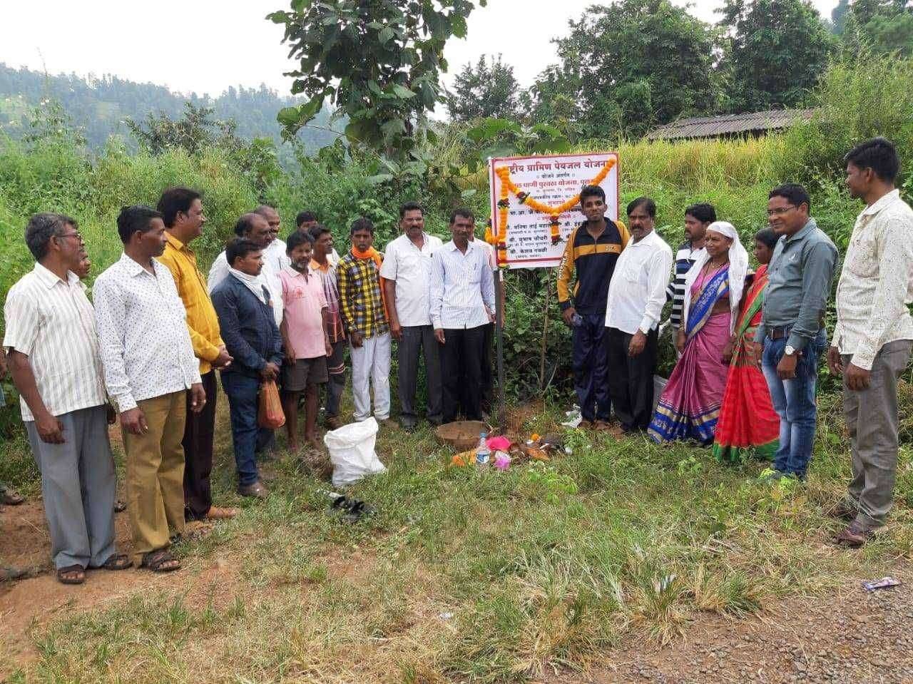 पळसन येथील नळपाणी पुरवठा योजनेचे उदघाटन मा.आमदार जे पी गावित यांच्या हस्ते उदघाटन