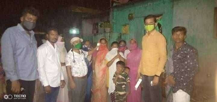 महाराष्ट्र नवनिर्माण विद्यार्थी सेना धुळे च्या वतीने कोविड 19 जनजागृती अभियान ची सुरवात न्याहळोद गावातून संपन्न ...