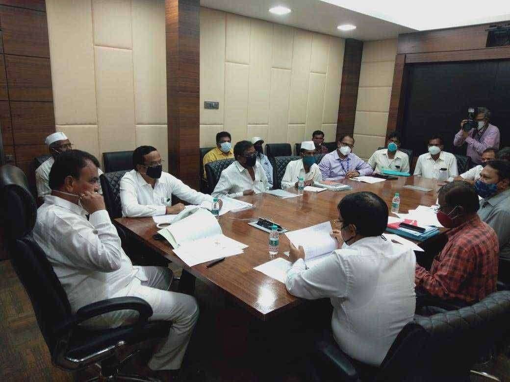 चाळीस वर्षांपासून प्रलंबित असलेल्या लघु पाटबंधारे योजनालघु प्रकल्प मार्गी लावण्याचे आश्वासन राज्यमंत्री भरणे यांनी दिले...