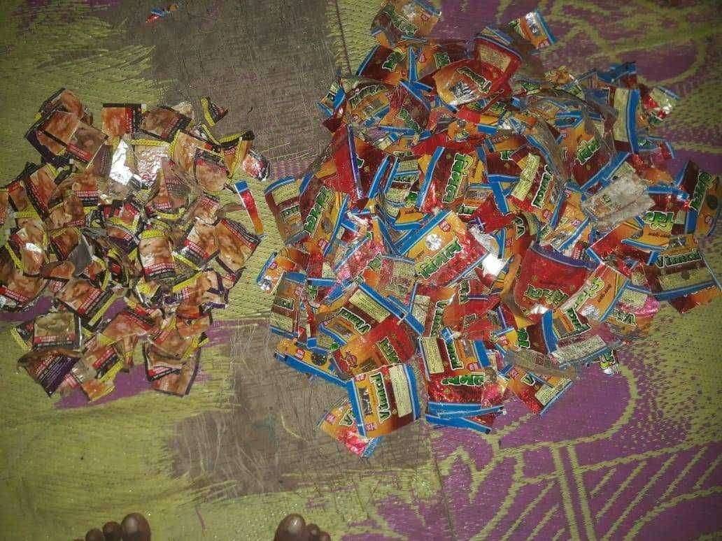 कोरोना पार्श्वभूमीवर गुटख्यामुळे सर्वत्र ठिकाणी अस्वच्छता गुटखा थुंकी मुळे लोकांच्या आरोग्यास मोठा धोका...