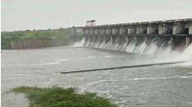 सीना कोळेगाव धरण शंभर टक्के भरले,धरनाचे ४ दरवाजे उघडले 