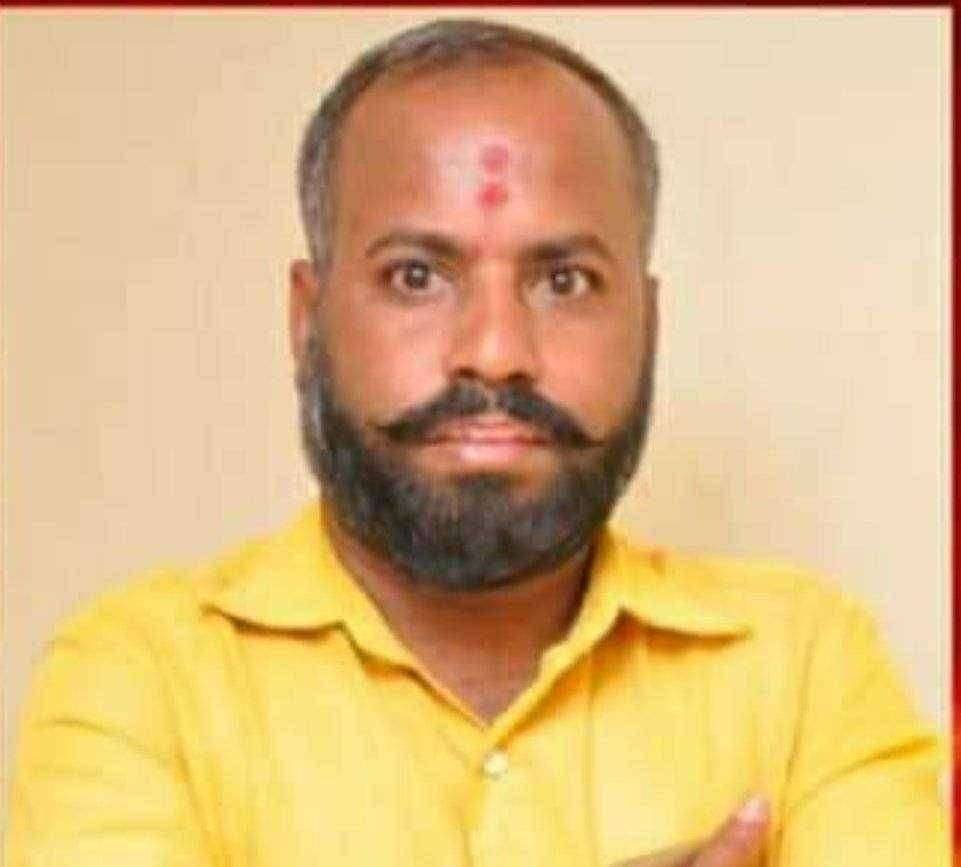 परतीच्या पावसामुळे झालेल्या शेतकऱ्याच्या नुकसानभरपाई बरोबर भूमिहीन शेत मजुरांना ही नुकसान भरपाई द्या..