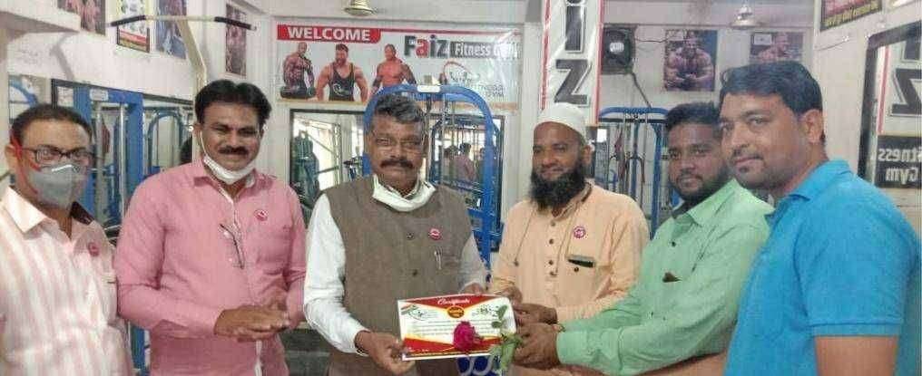 फ़ैज़ फिटनेस जिम तर्फे करोना योद्धा यांचा सत्कार कार्यक्रम कोरोना योद्धा यांचा.. शरीर निरोगी ठेवणे काळाची गरज  -विठ्ठल पवार राजे