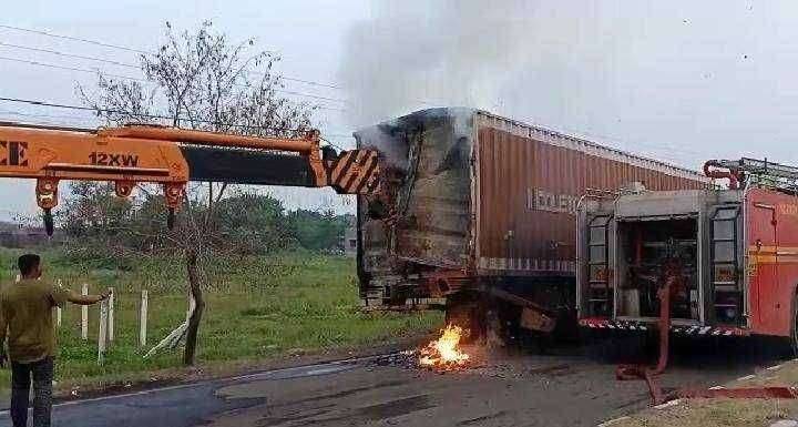 ? मुंबई-आग्रा महामार्गावर भीषण अपघात.. अपघातात एक जण जागीच ठार तर 3 गंभीर जखमी