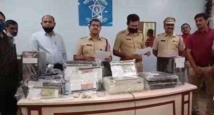 धुळे पोलिसांची मोठी कारवाई, बनावट नोटा बनवणाऱ्या टोळीचा केला पर्दापाश.