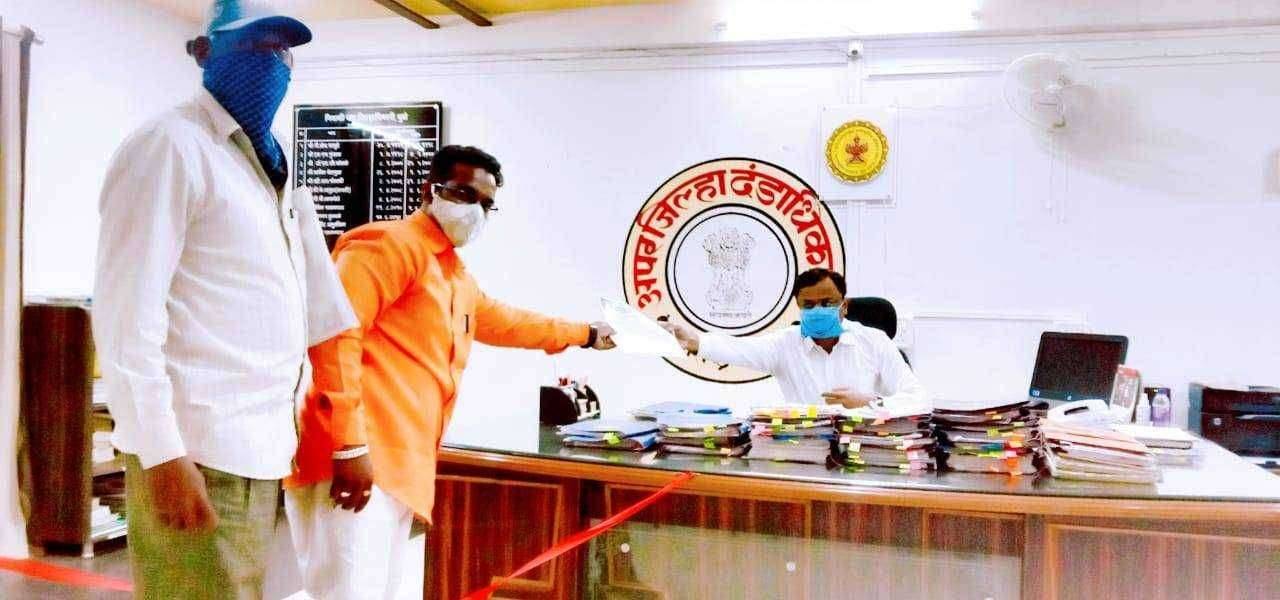 ओम क्रिटिकल केअर सेंटर हॉस्पिटल येथे गरीब रुग्णाची लूट थांबविणे बाबत तसेच सदर हॉस्पिटल वर कायदेशीर कारवाई करणे बाबत.