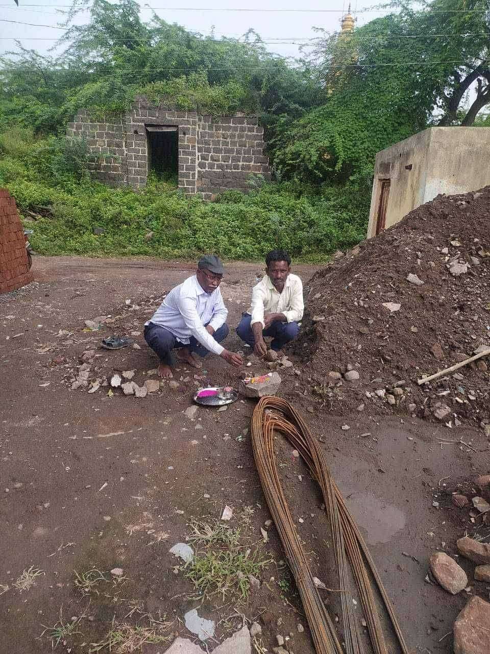 फत्तेजंगबहाद्दर सुभानजी महारनवर प्रतिष्ठान' या संस्थेच्या कार्यालय-सभागृह बांधकामाची सुरवात ..