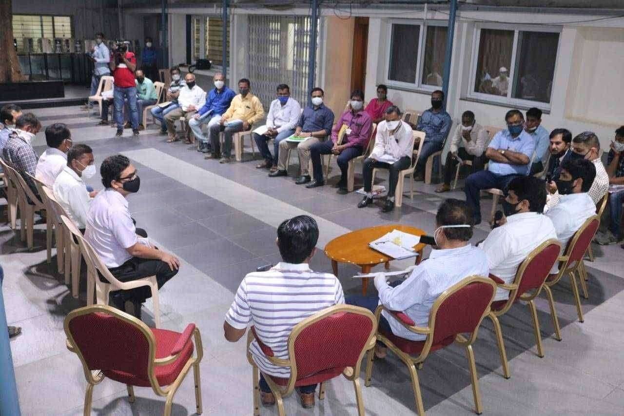 विमानतळ विस्तारीकरणासाठी लागणार्या अतिरीक्त जमीनीच्या भुसंपादनाची प्रक्रिया येत्या तीन महिन्यांत पुर्ण! प्रा. डॉ. सौ. स्मिता सुरेश गिरी