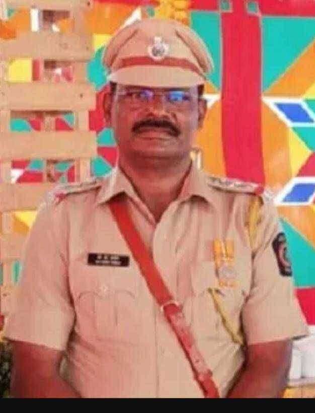 सावदा पोलिस ठाण्यात सपोनि देविदास इंगोले नी स्विकारला पदभार<br>सपोनि राहुल वाघ यांची नाशिक ग्रामीण पोलिस स्टेशनला बदली