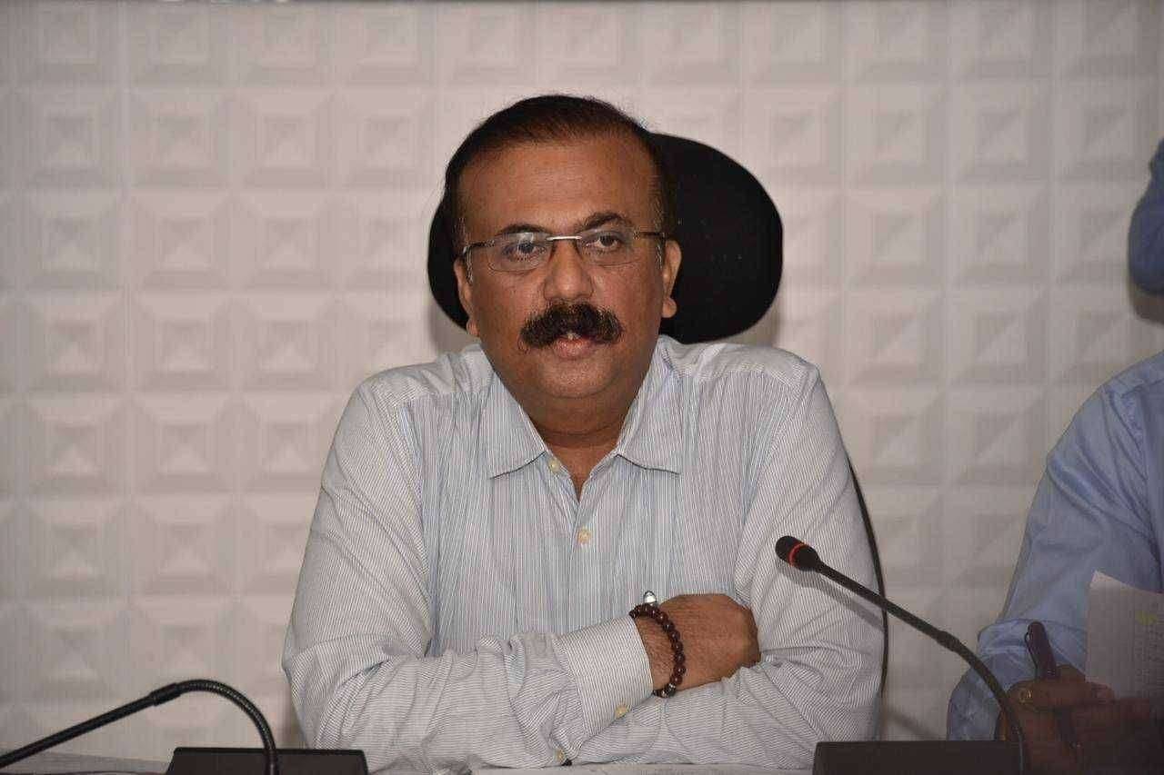 फटाके टाळा व दिव्यांची आरास करण्यावर भर द्यावादिवाळी सण साधेपणाने साजरा करा- जिल्हाधिकारी..