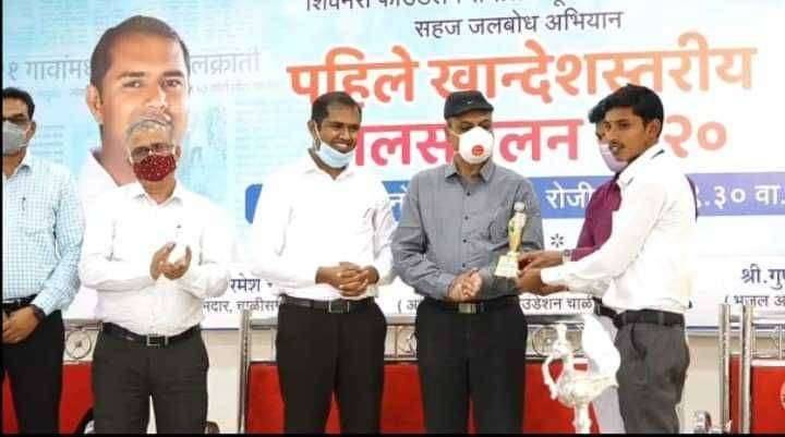 अभोणे तांडा येथील श्री राहुल राठोड यांचा जलयोध्दा म्हणून सन्मान..