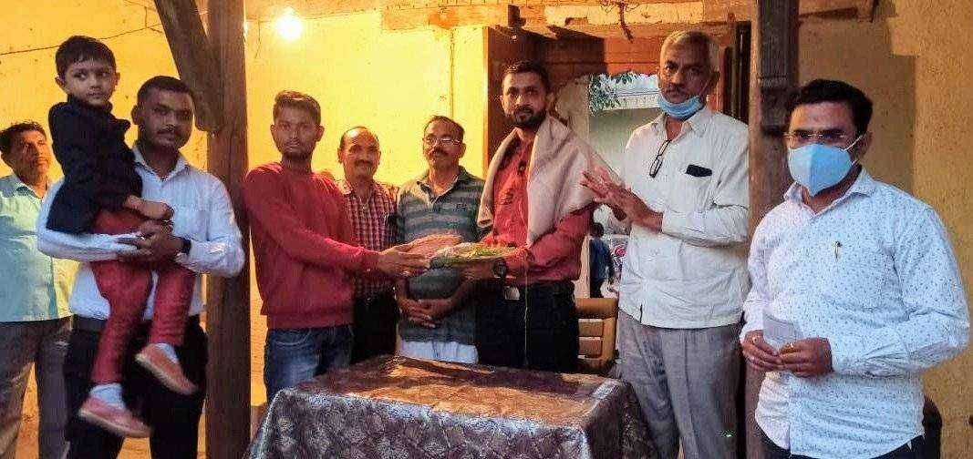 शिरूड विकास मंच व संभाजी ब्रिगेड,काळ भैरव मित्रमंडळ शिरूड येथील माजी विदयार्थी यांचा गौरव समारंभ