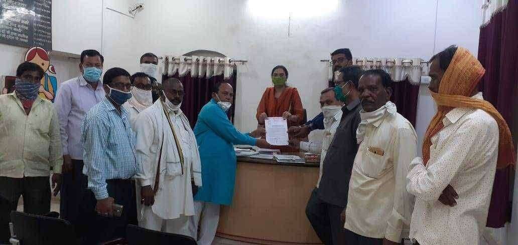 राष्ट्रीय चर्मकार महासंघ एरंडोल च्या वतीने पीडित परिवाराला न्याय मिळावा मागणी