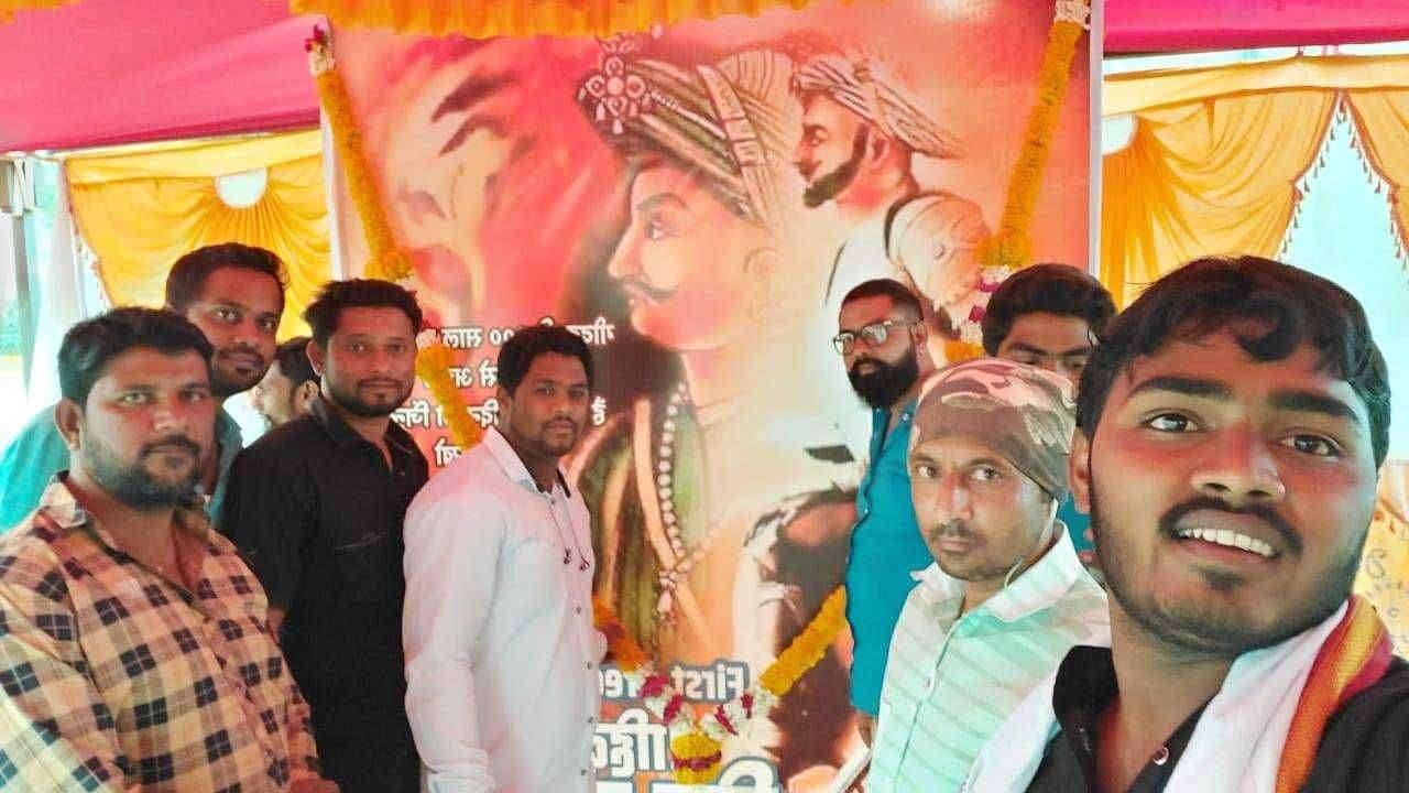 कळंब : टिपू सुल्तान जयंतीनिमित्त सरबत वाटप, तिरंगा ग्रुप ने केले होते आयोजन