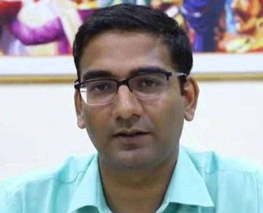 ?️ आताची महत्त्व पूर्ण बातमी...जिल्ह्यात 7 डिसेंबरपर्यंत सर्व शाळा राहणार बंद  जिल्हाधिकारी राऊत यांचा आदेश