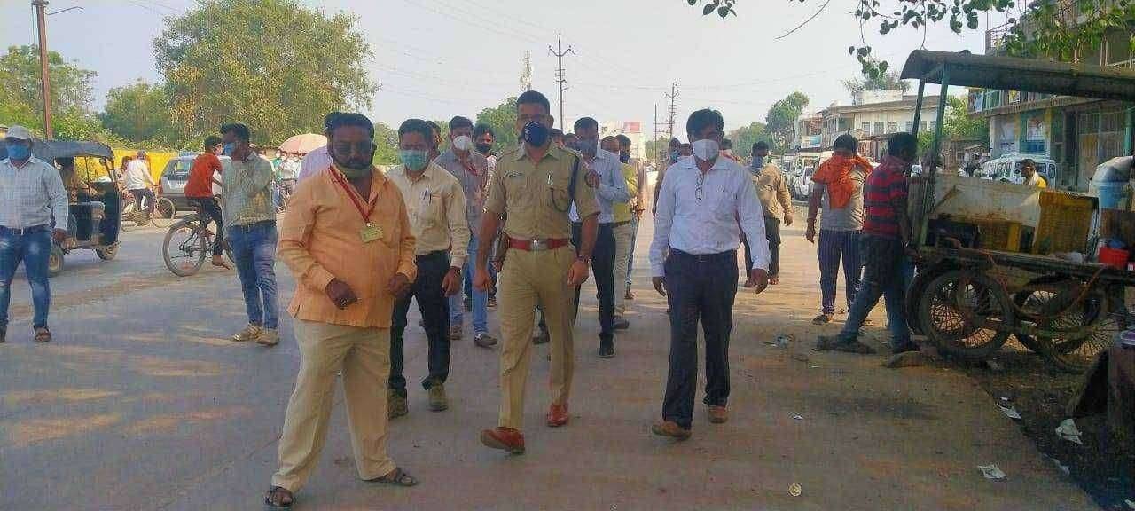 रस्त्यावरची अतिक्रमण काढायची कार्यवाही स्तुत्य, पण थेट आयपीएस अधिकाऱ्याला वेळ द्यावा लागेल ही खेदाची बाब...