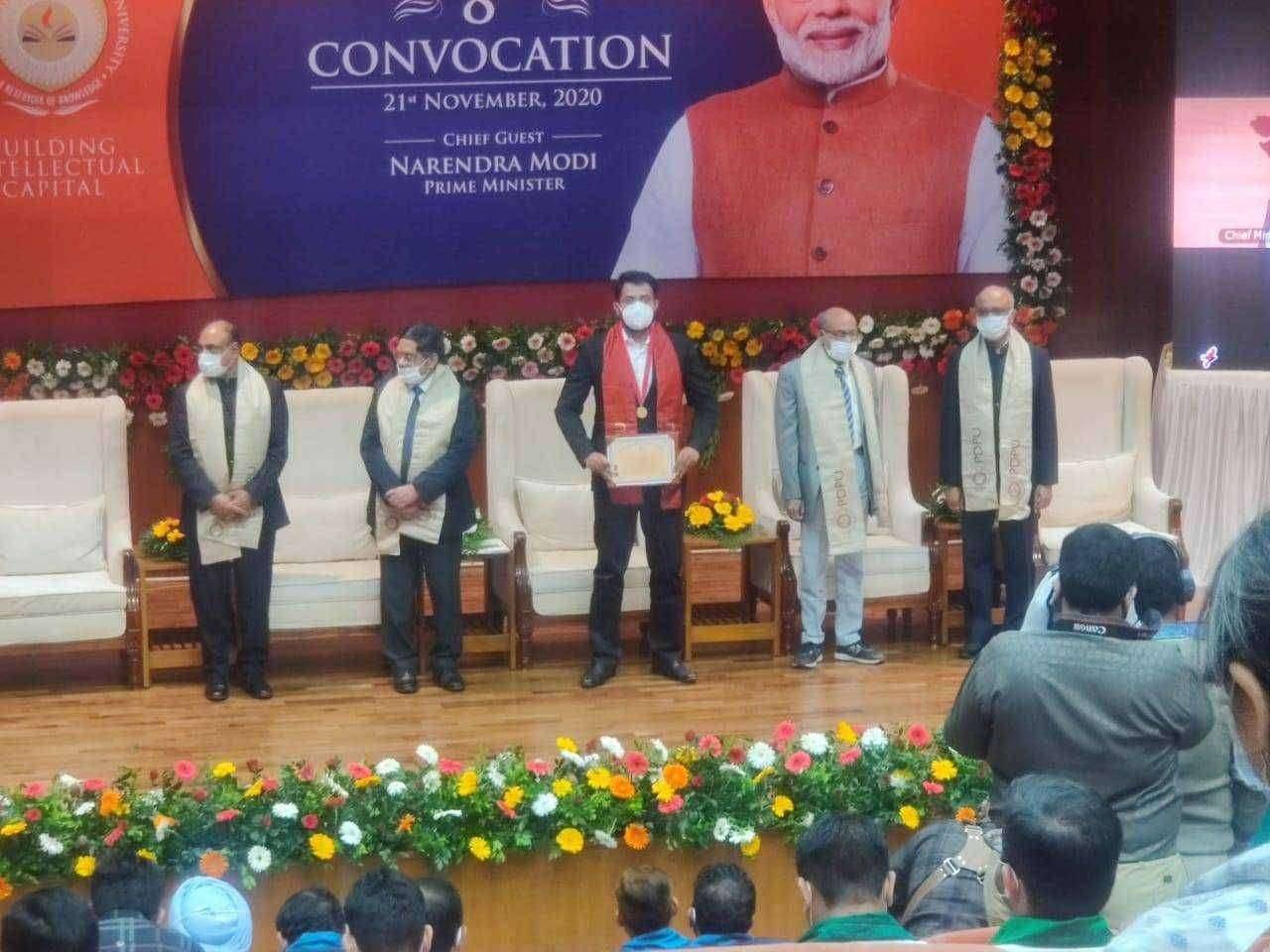 मनीष फिरले यास सुवर्णपदक..