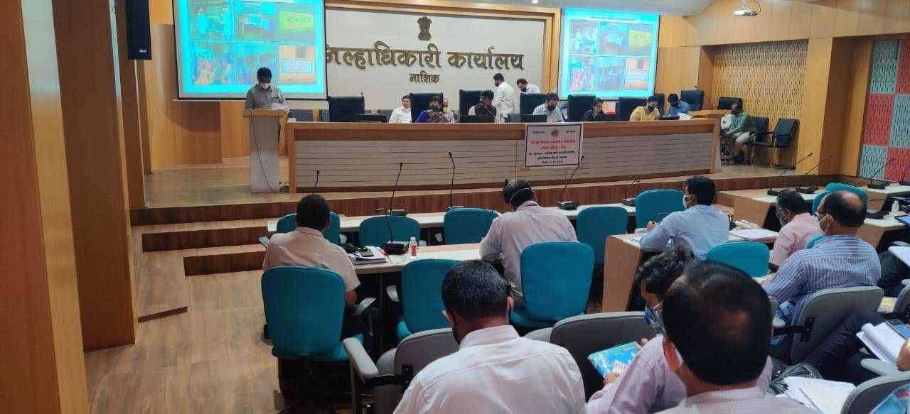 जिल्हा दिशा समितीच्या कृषी विभागाच्या बैठकीत खा डॉ भारती पवारांनी केल्या विविध सूचना