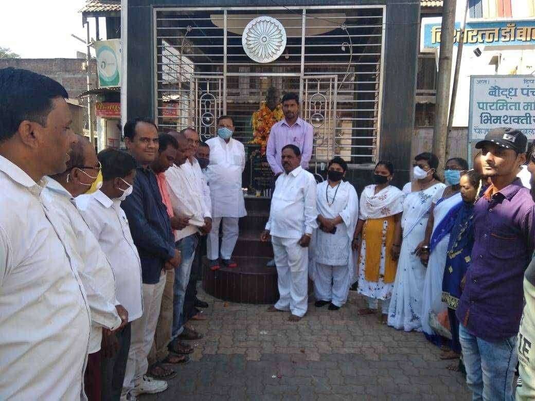 फैजपूर शहर काँग्रेस तर्फे डॉ बाबासाहेब आंबेडकर याना अभिवादन