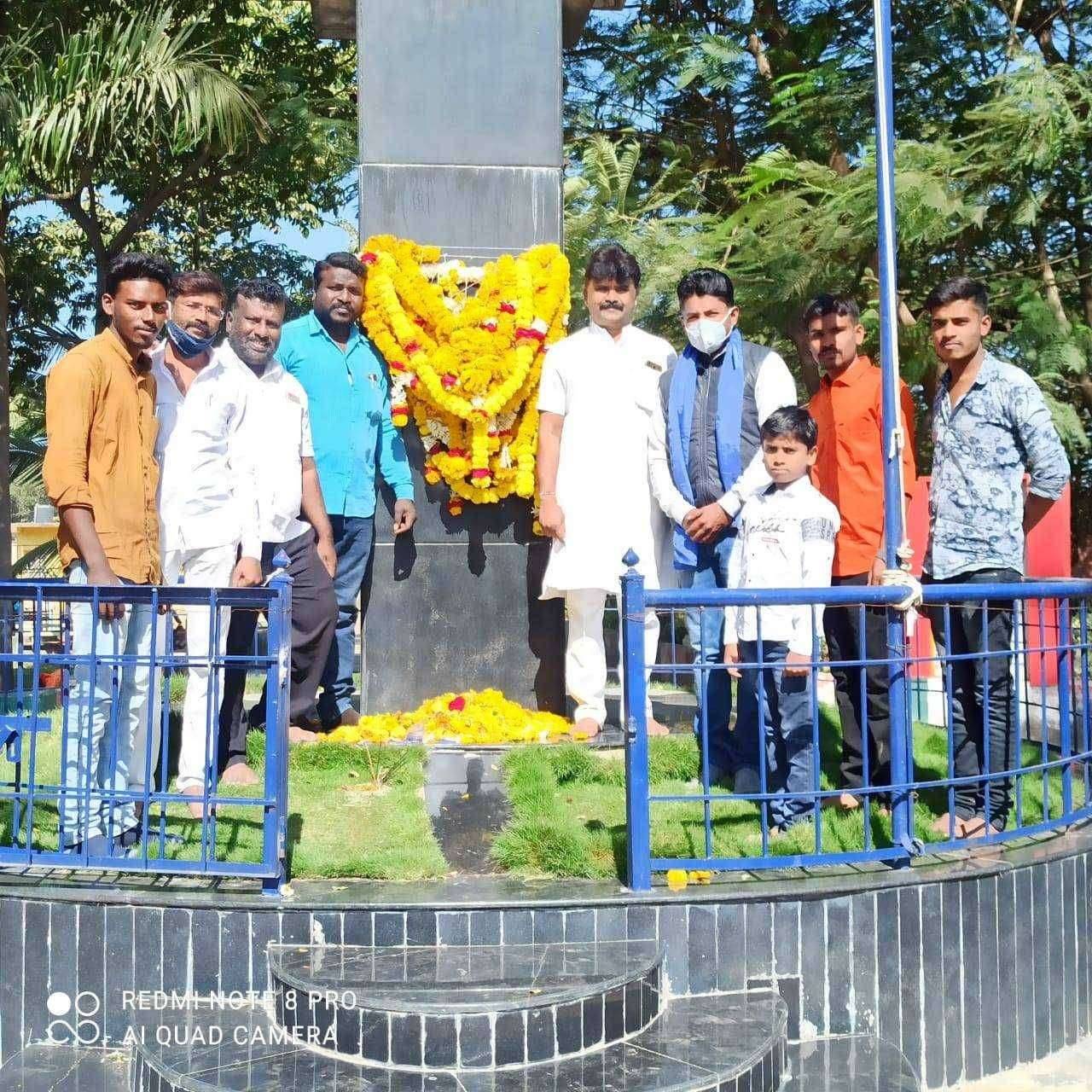 कळंब येथे महापरीनिर्वाण दिन साजरा..