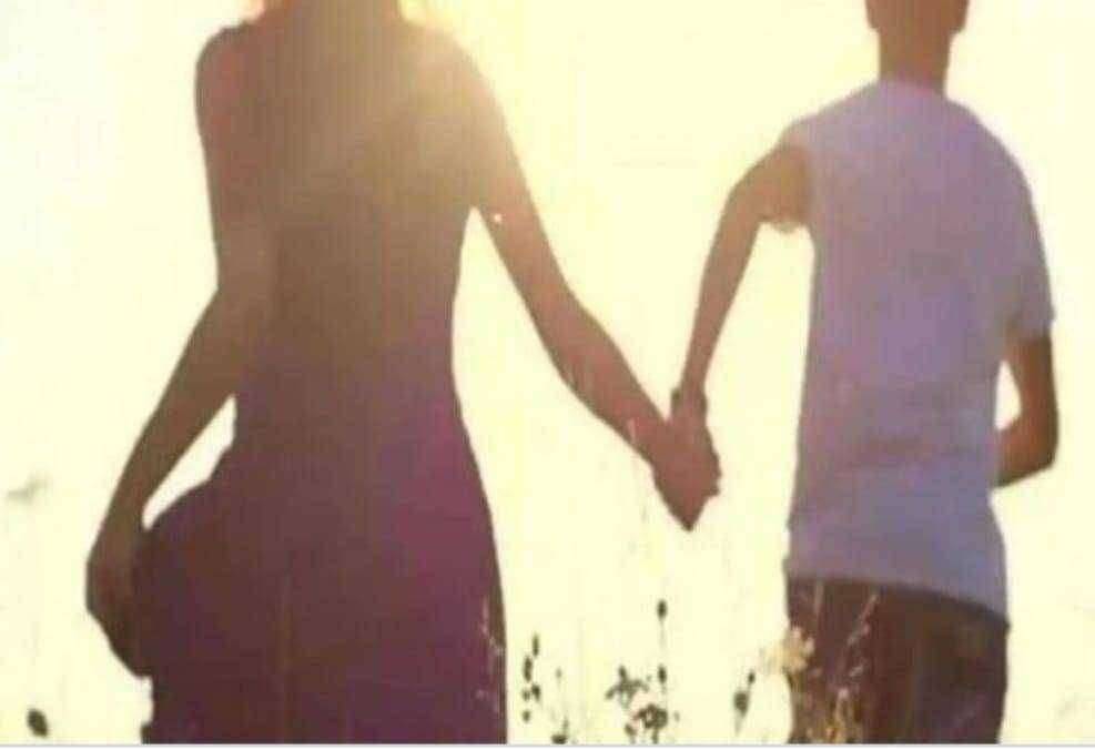 माहेरातील शेजाऱ्यासोबत पळालेल्या दोन मुलांच्या आईला गुजरातमधून घेतले ताब्यात