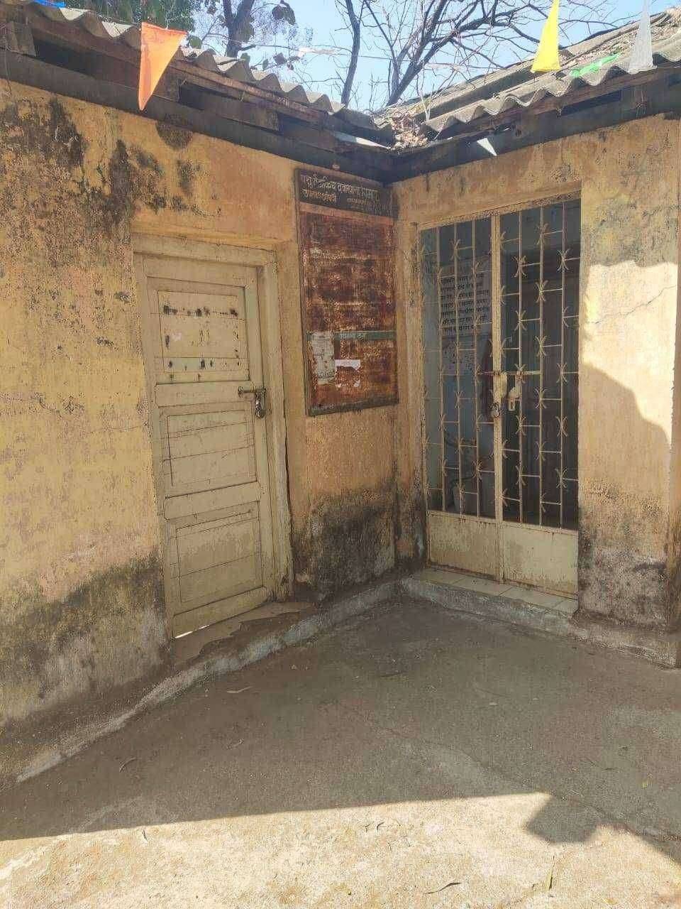 पशुवैधकीय अधिकारी दीक्षा पाटील राहतात सतत गैरहजर पशु मालकांना होत आहे नाहक त्रास