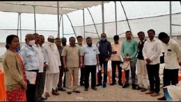 मा.संचालक फलोत्पादन श्री. डॉ. कैलाशजी मोते साहेब यांची दिंडोरी तालुक्यास भेट.