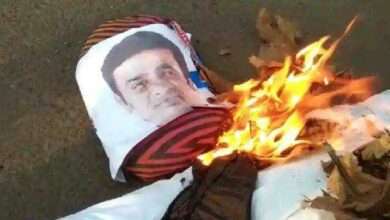 ? Big Breaking..आदिवासींनी ' यासाठी ' जाळला आमदार परिणय फुकेंचा पुतळा !